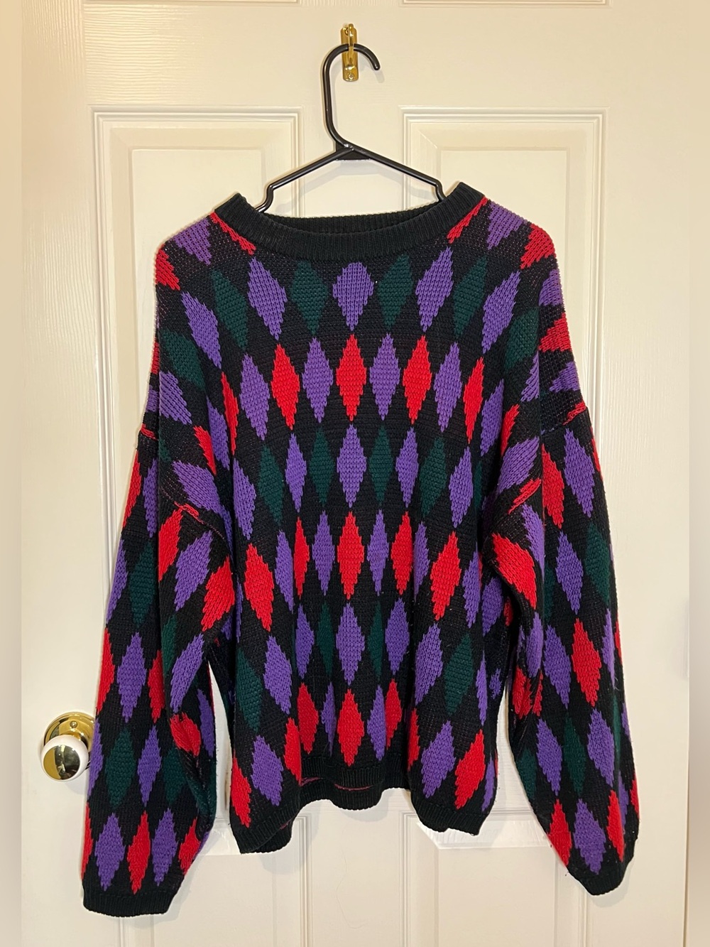 Vintage Perspective Argyle Pattern Unisex Sweater - Black, Red, Purple, Green